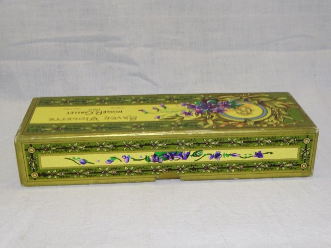 -JOLIE ANCIENNE BOITE SAVON VIOLETTE ROGER et GALLET CARTONNEE COLLECTION    D