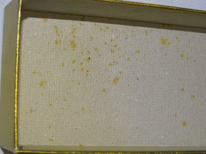 -JOLIE ANCIENNE BOITE SAVON VIOLETTE ROGER et GALLET CARTONNEE COLLECTION    D