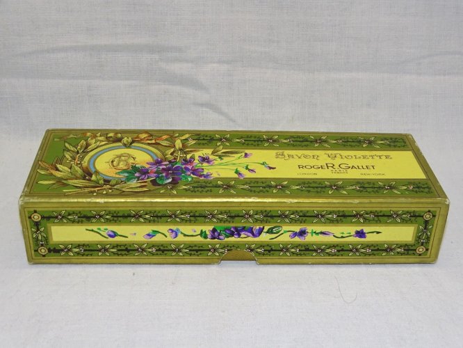 -JOLIE ANCIENNE BOITE SAVON VIOLETTE ROGER et GALLET CARTONNEE COLLECTION    D