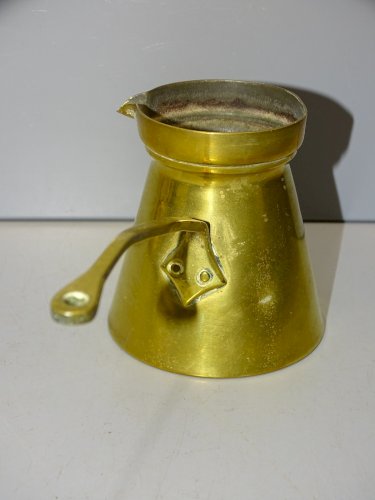 -JOLIE ANCIENNE CAFETIERE LAITON INTERIEUR Etamé POT A CHOCOLAT MARQUE UNIS   D