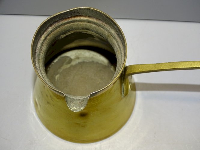 -JOLIE ANCIENNE CAFETIERE LAITON INTERIEUR Etamé POT A CHOCOLAT MARQUE UNIS   D