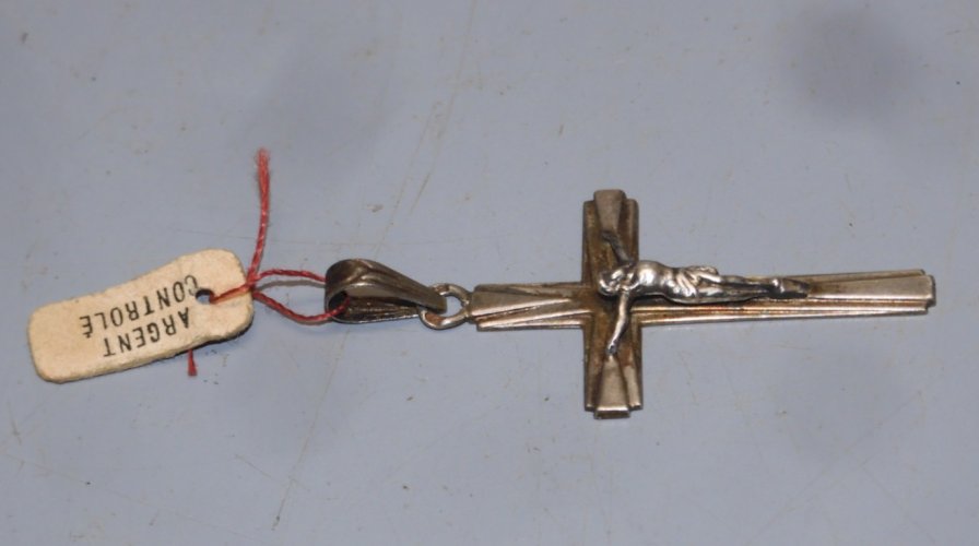 -JOLIE ANCIENNE CROIX ARGENT Poinçon CRABE NEUF de STOCK JAMAIS PORTEE   D