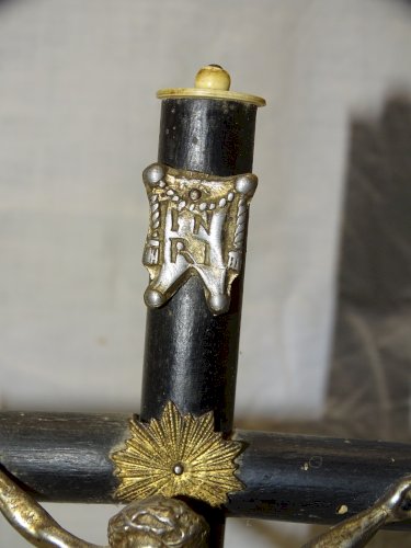 -JOLIE ANCIENNE CROIX D'AUTEL BOIS NOIRCI NAPOLEON III JESUS RELIGION déco    D