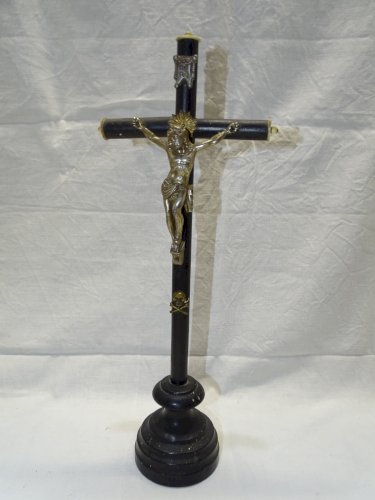 -JOLIE ANCIENNE CROIX D'AUTEL BOIS NOIRCI NAPOLEON III JESUS RELIGION déco    D