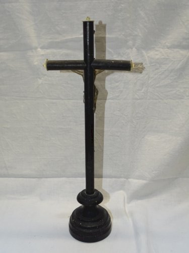 -JOLIE ANCIENNE CROIX D'AUTEL BOIS NOIRCI NAPOLEON III JESUS RELIGION déco    D
