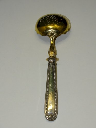 -JOLIE ANCIENNE CUILLERE SAUPOUDREUSE MANCHE ARGENT Fourré poinçon MINERVE  D
