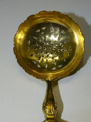 -JOLIE ANCIENNE CUILLERE SAUPOUDREUSE MANCHE ARGENT Fourré poinçon MINERVE  D