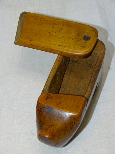 -JOLIE ANCIENNE GRANDE TABATIERE FORME SABOT BOIS COLLECTION OBJET DU FUMEUR   D