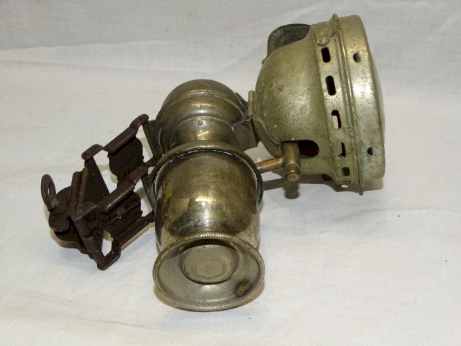 -JOLIE ANCIENNE LAMPE A ACETYLENE POUR VELO OU AUTRE MARQUE à DECHIFFRER   D