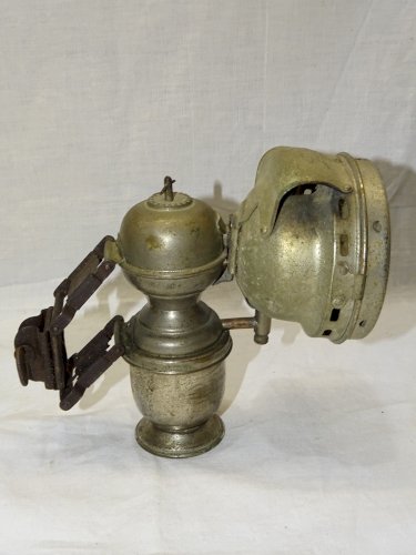 -JOLIE ANCIENNE LAMPE A ACETYLENE POUR VELO OU AUTRE MARQUE à DECHIFFRER   D