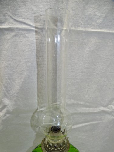 -JOLIE ANCIENNE LAMPE A PETROLE PIED REGULE BOL COULEUR VERTE
