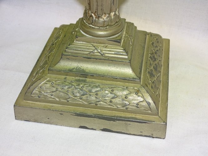 -JOLIE ANCIENNE LAMPE A PETROLE PIED REGULE BOL COULEUR VERTE