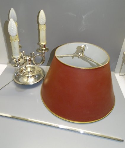 -JOLIE ANCIENNE LAMPE BOUILLOTTE METAL ARGENTE avec son ABAT-JOUR déco    D