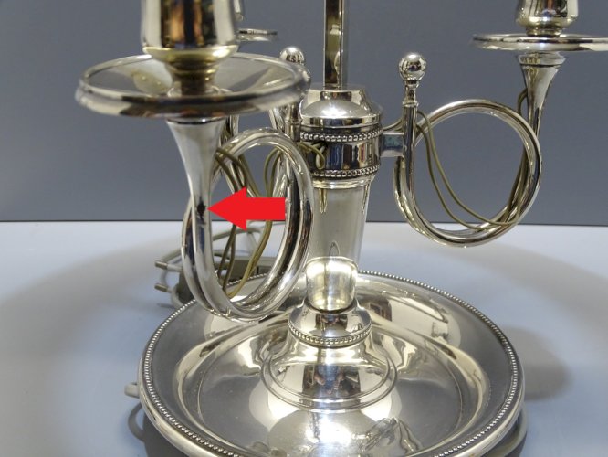 -JOLIE ANCIENNE LAMPE BOUILLOTTE METAL ARGENTE avec son ABAT-JOUR déco    D
