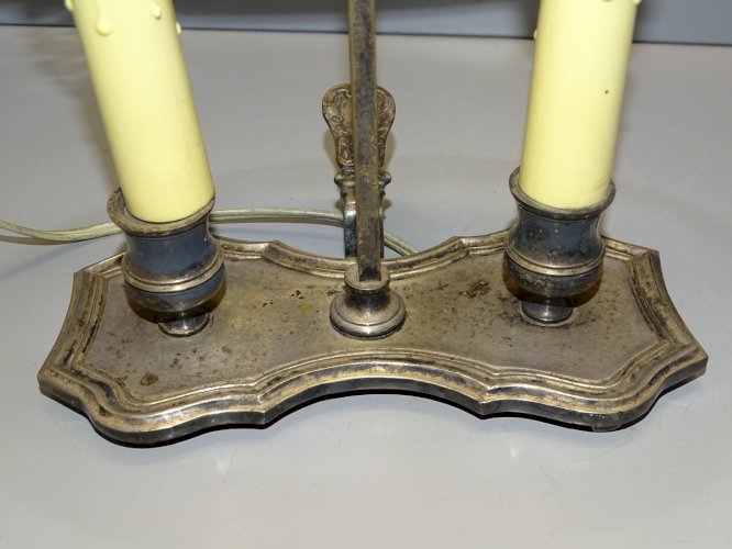 -JOLIE ANCIENNE LAMPE BOUILLOTTE METAL ARGENTE avec son ABAT-JOUR TOLE