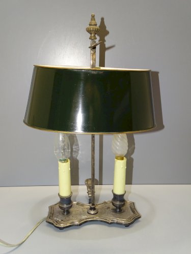 -JOLIE ANCIENNE LAMPE BOUILLOTTE METAL ARGENTE avec son ABAT-JOUR TOLE