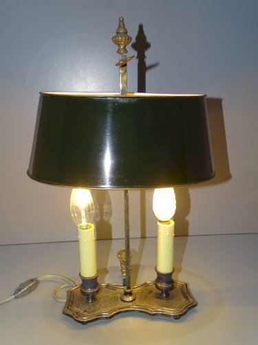 -JOLIE ANCIENNE LAMPE BOUILLOTTE METAL ARGENTE avec son ABAT-JOUR TOLE