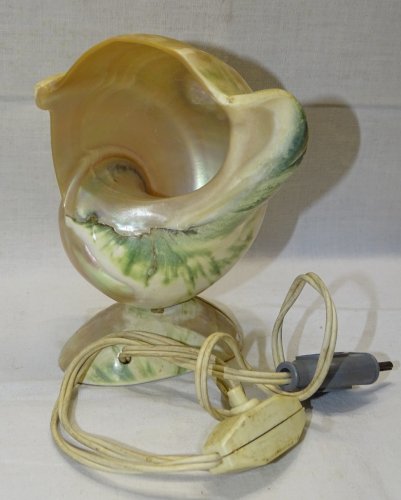 -JOLIE ANCIENNE LAMPE COQUILLAGE TURBO Nacré et VERT à POSER déco VINTAGE    D