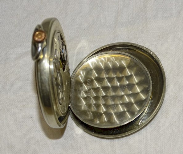 -JOLIE ANCIENNE MONTRE GOUSSET OMEGA  A REVISER NE FONCTIONNE PAS COLLECTION   D
