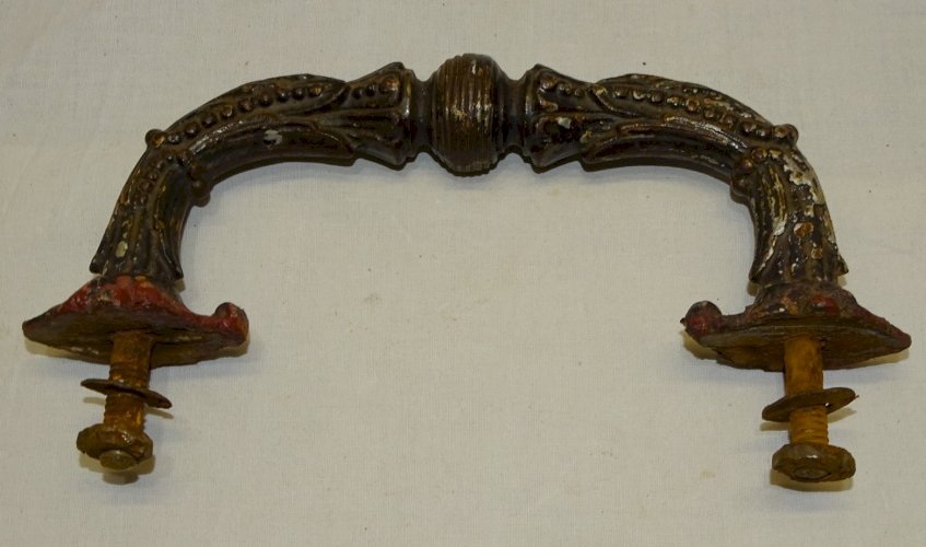 -JOLIE ANCIENNE POIGNEE DE PORTE D'ENTREE EN FONTE A REPEINDRE JUS de GRENIER  D
