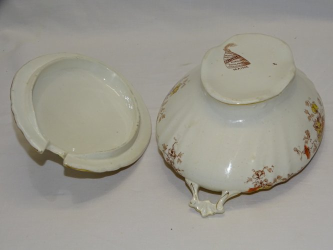 -JOLIE ANCIENNE SAUCIERE SEMI PORCELAINE W HULME BURSLEM ENGLAND MAINE   D