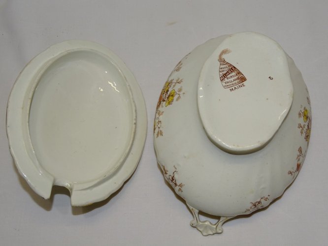 -JOLIE ANCIENNE SAUCIERE SEMI PORCELAINE W HULME BURSLEM ENGLAND MAINE   D