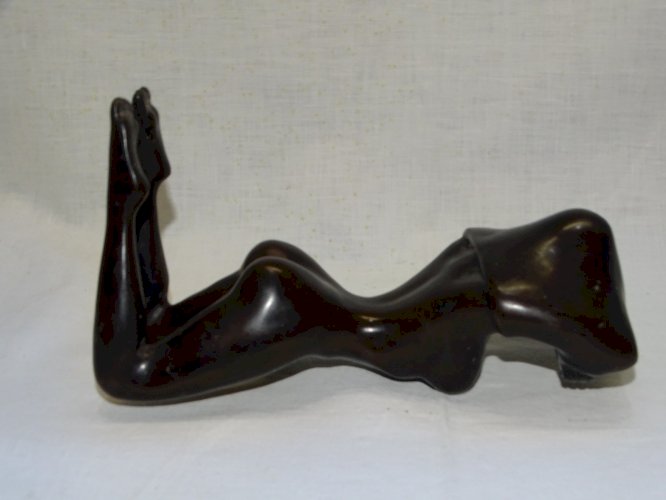 -JOLIE ANCIENNE STATUETTE RESINE FEMME NUE ANNEES 70 AVEC GRAND CHAPEAU   D