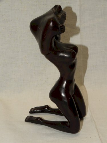 -JOLIE ANCIENNE STATUETTE RESINE FEMME NUE ANNEES 70 AVEC GRAND CHAPEAU   D