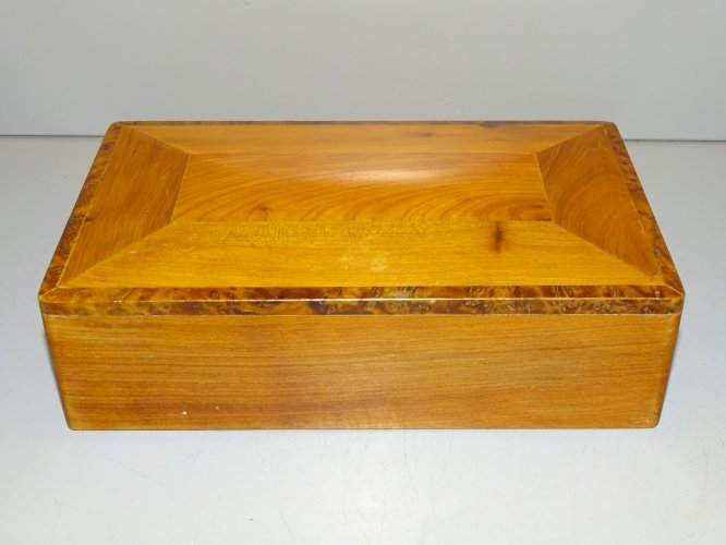 -JOLIE BOITE BOIS Doré BAGUETTES BORDS LOUPE COLLECTION DECO VITRINE     D