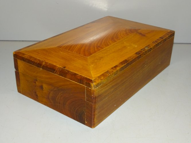 -JOLIE BOITE BOIS Doré BAGUETTES BORDS LOUPE COLLECTION DECO VITRINE     D