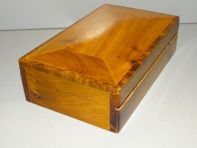 -JOLIE BOITE BOIS Doré BAGUETTES BORDS LOUPE COLLECTION DECO VITRINE     D