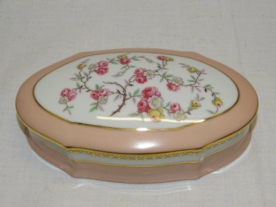 -JOLIE BOITE BONBONNIERE PORCELAINE de LIMOGES ULLM COLLECTION VITRINE DECO   D