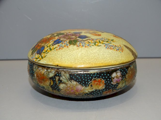 -JOLIE BOITE BONBONNIERE PORCELAINE SATSUMA COLLECTION VITRINE DECO   D