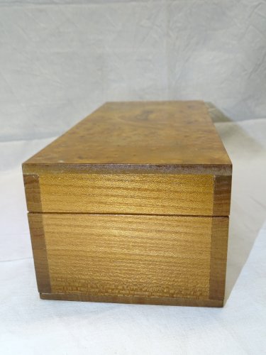 -JOLIE BOITE COFFRET COUVERCLE RONCE de NOYER PUBLICITE COGNAC LANDREAU   D