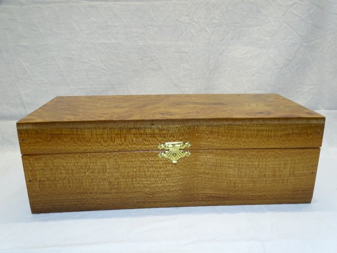 -JOLIE BOITE COFFRET COUVERCLE RONCE de NOYER PUBLICITE COGNAC LANDREAU   D
