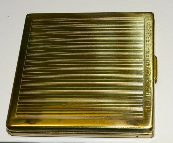 -JOLIE BOITE POUDRIER MIROIR DE SAC THIRIEZ CARTIER BRESSON METAL doré   D