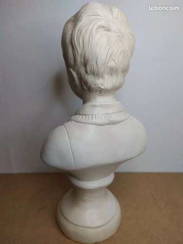 Jolie Buste Enfant En Plâtre en bon etat