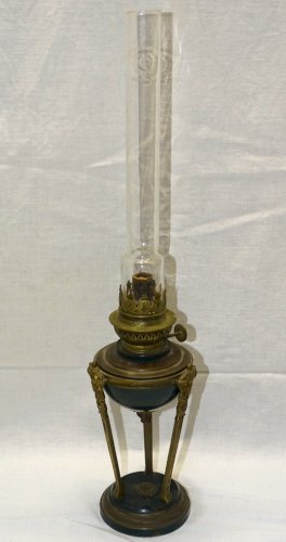 - JOLIE LAMPE A PETROLE NAPOLEON III XIXe 3 TETES de BELIER verre CRISTAL 10"  D