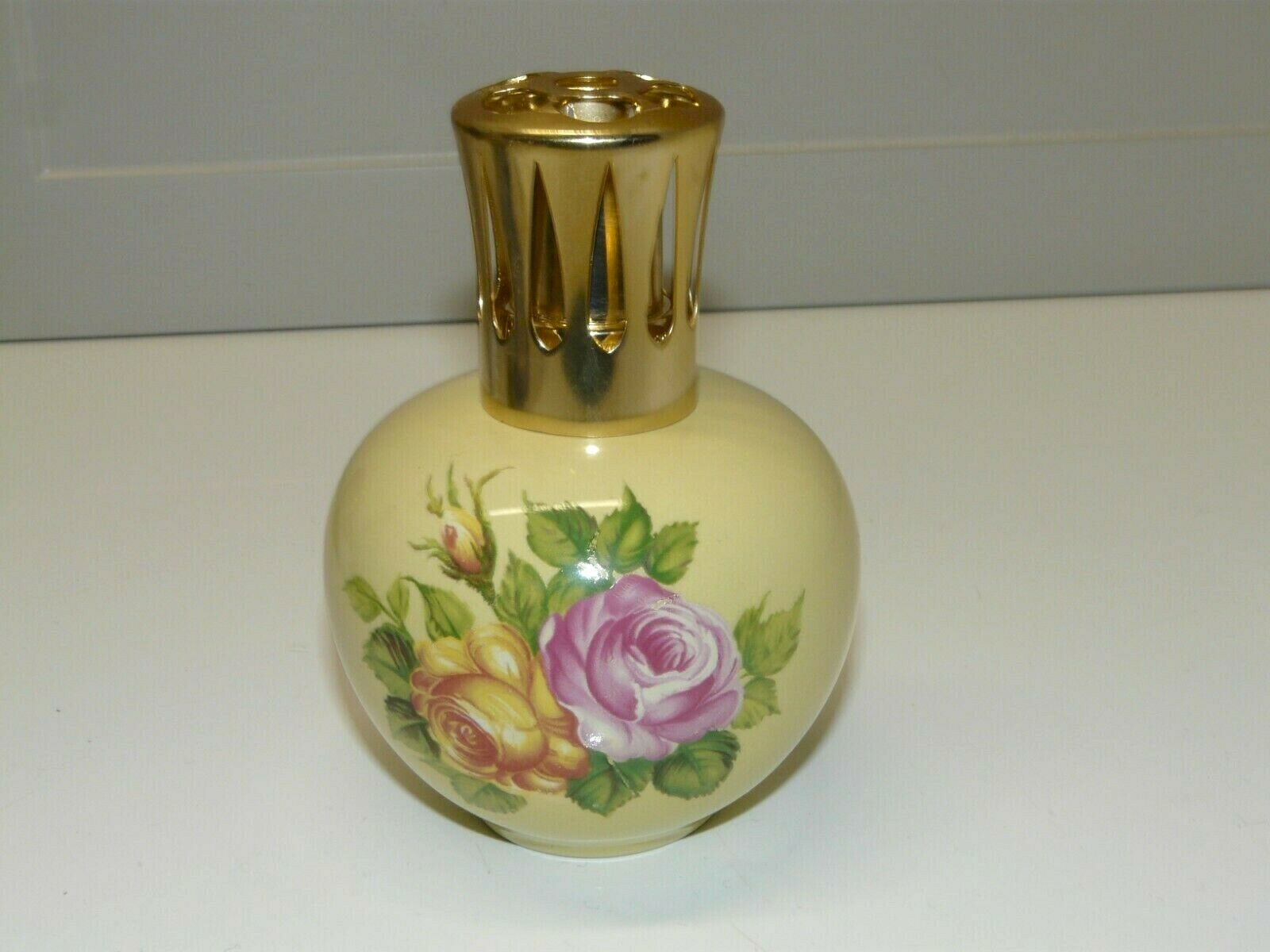 LAMPE BERGER ANCIENNE, petites fleurs bleues, complète et en très bon état EUR 6,00 - FR