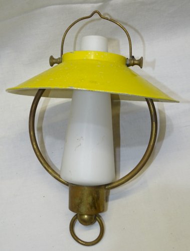 - JOLIE LAMPE SUSPENSION VINTAGE ABAT JOUR METAL peint JAUNE Déco XXe    D