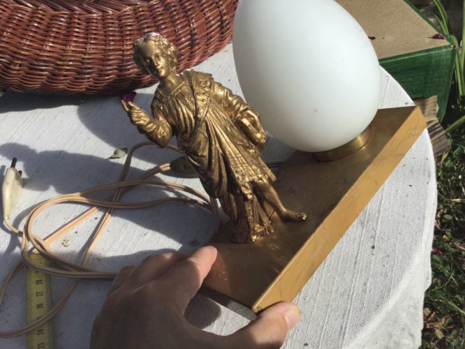 Jolie lampe veilleuse lampe art déco 1920modèle élégant et rare statue régule