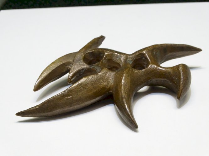 -JOLIE LOURDE SCULPTURE BRONZE COLLECTION VITRINE     D