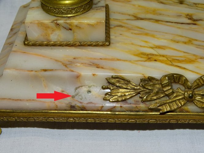 -JOLIE PENDULE STYLE LOUIS XVI FIN XIXe début XXe MARBRE et BRONZE Fonctionne  D