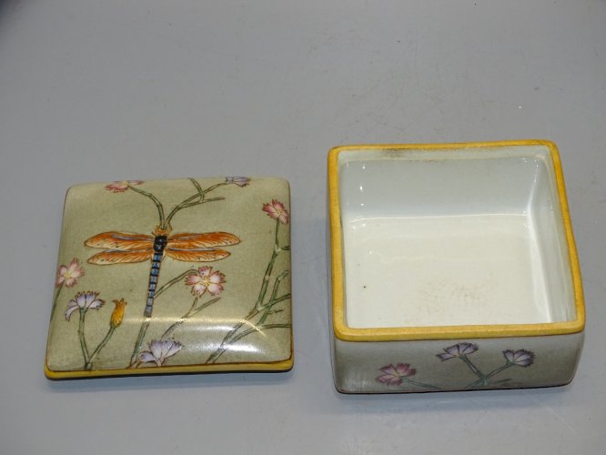 -JOLIE PETITE BOITE BONBONNIERE A BIJOUX CERAMIQUE XXe décor LIBELLULE FLEURS  D