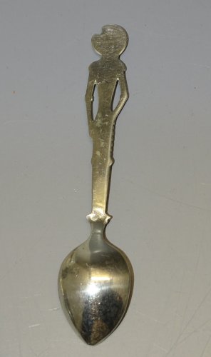 -JOLIE PETITE CUILLERE ARGENT DON QUICHOTTE 2 Poinçons illisibles COLLECTION   D