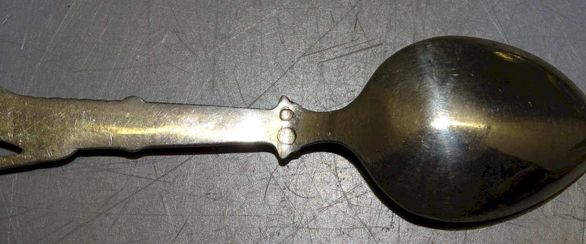 -JOLIE PETITE CUILLERE ARGENT DON QUICHOTTE 2 Poinçons illisibles COLLECTION   D