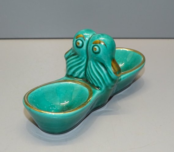 -JOLIE SALIERE de TABLE ANNEES 50 CERAMIQUE VERTE & DOREE 2 PETITS CANARDS    D