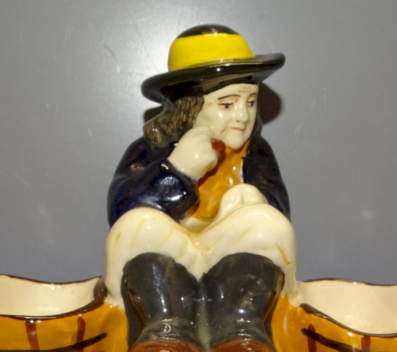 -JOLIE SALIERE POIVRIERE DE TABLE CERAMIQUE HB QUIMPER VIEIL HOMME BRETON   D