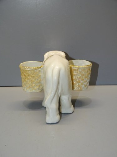 -JOLIE SALIERE POIVRIERE ELEPHANT EN PORCELAINE FINE COLLECTION VITRINE TABLE  D