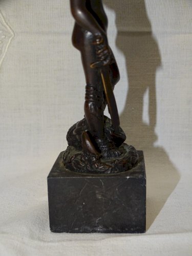 -JOLIE SCULPTURE BRONZE Patiné représentant le DAVID de DONATELLO non signé   D